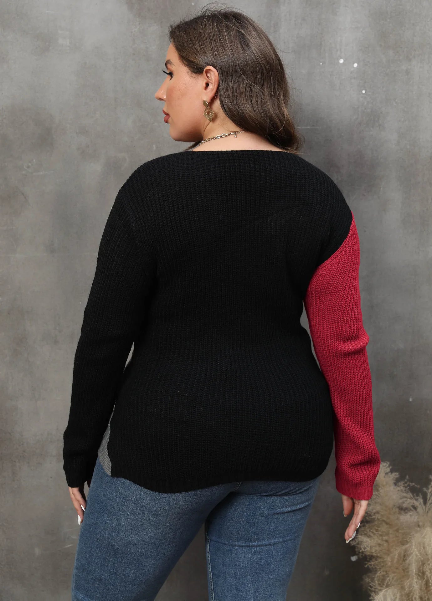 Plus Size V-Neck Criss/Cross Sweaters