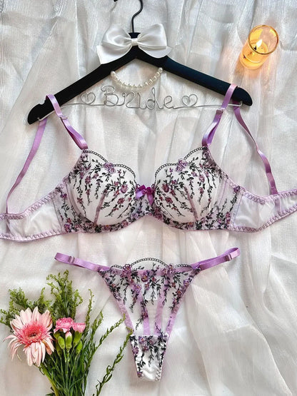 Floral Kiss Embroidery Set